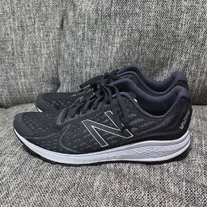 New Balance Women's Black Athletic Shoes